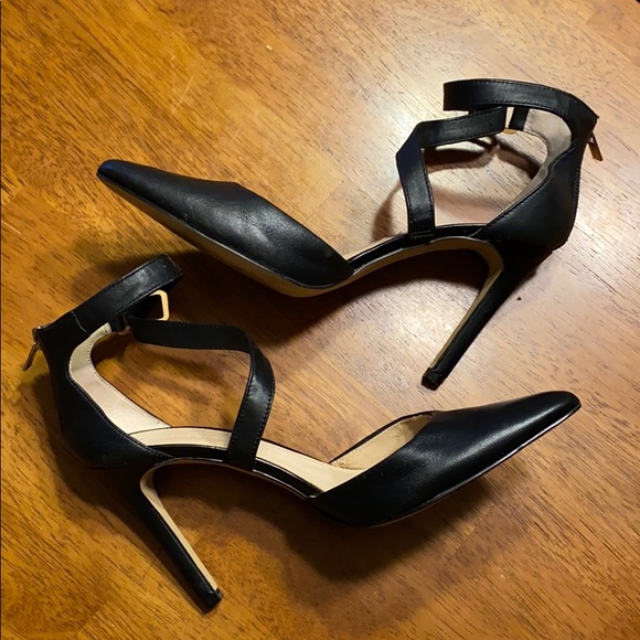 Banana Republic Black Pumps - Picture 5 of 8